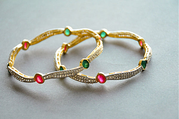 How to Style Gold Bracelets