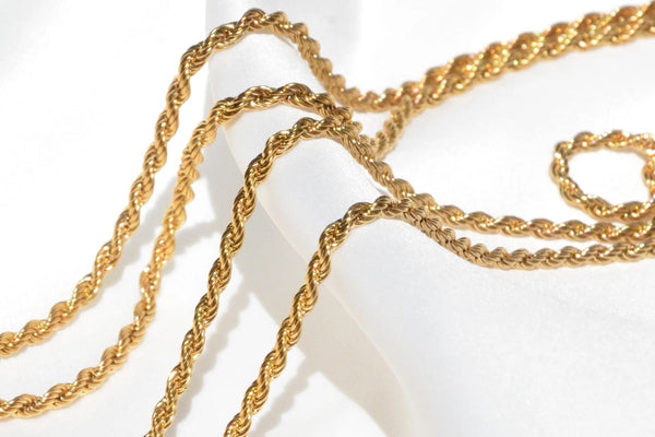 How to Fix a Twisted Chain Necklace?